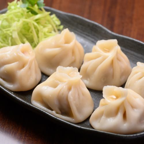 【お酒のお供にはこれ！】ジュワっと肉汁あふれる♪肉汁小籠包