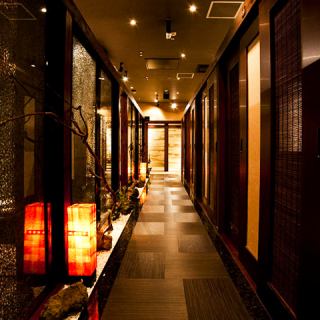 店貸切のご予約は最大200名様までOK！団体様での会社宴会・歓迎会・送別会・同窓会に最適です！お席・ご予算・ご人数もお気軽にご相談ください！
