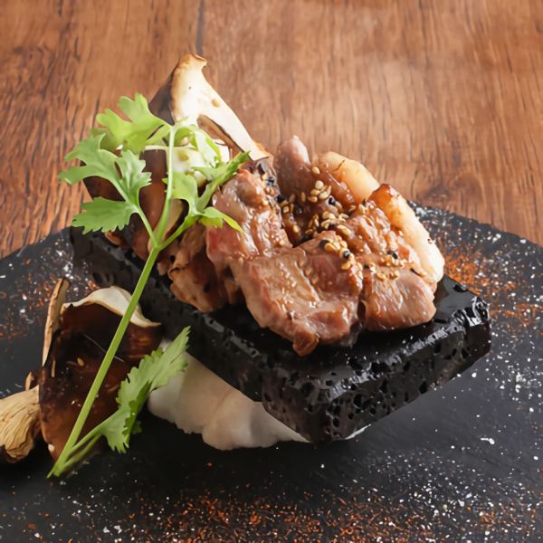 【厳選した地鶏の旨味を堪能】焼き鳥をはじめとした、様々な鶏料理をご提供しております♪