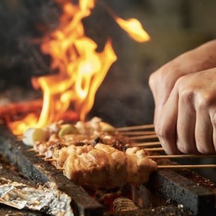 【3時間飲み放題付】炭火焼き鳥や定番のおつまみ含む全30品食べ放題コース【4000円→3000円】