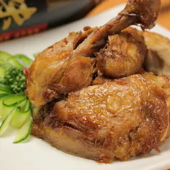 【生ビール含む2時間飲み放題付】★看板メニュー骨付き鶏の特製パリパリ丸揚げ 特選コース★