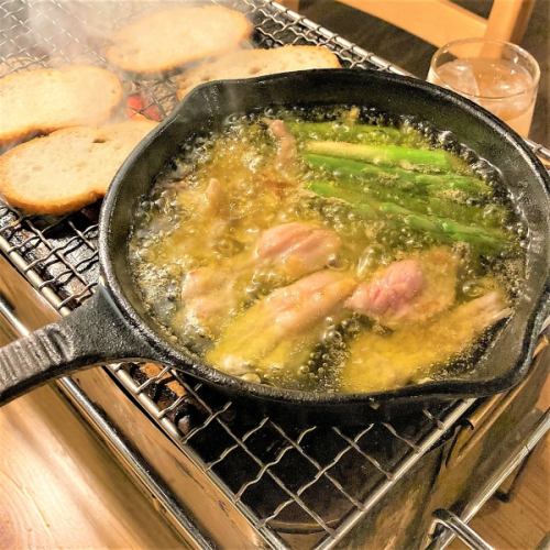 Chicken seri and asparagus ajillo