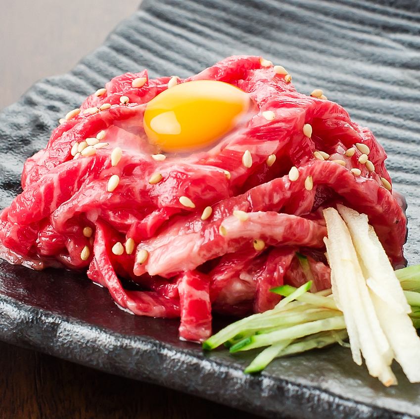 保健所から認可を受けた「牛ユッケ」や「10秒ロース」が味わえるこだわりの焼肉店！