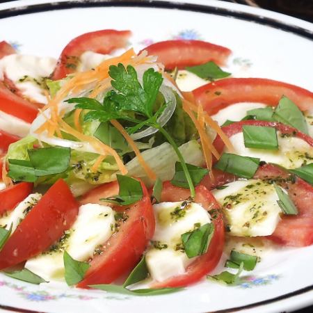 トマトとモッツァレラのカプレーゼ