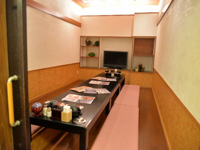 Dig into a complete private room.Please use it for a fight or company banquet.With TV