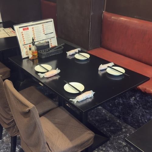 落ち着いた少人数席の魅力