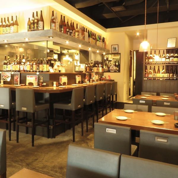 There are 25 seats (9 at the counter and 16 at the table)! This is a stylish and modern atmosphere.Even one person can feel free to use.It is also recommended for dates and girls-only gatherings ♪