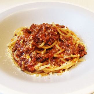 Special bolognese stewed for a long time