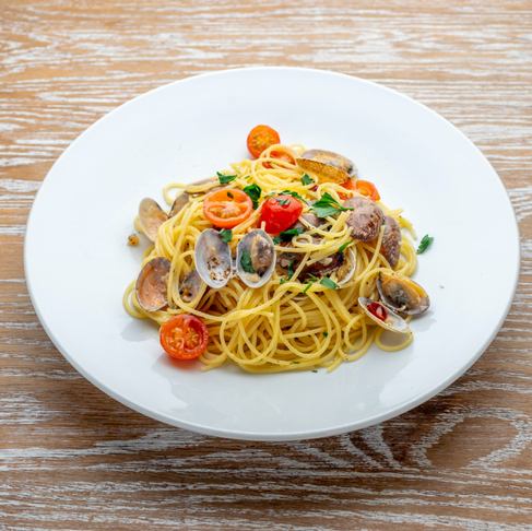 あさりとトマトのオイルパスタ
