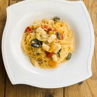 季節野菜のオイルパスタ