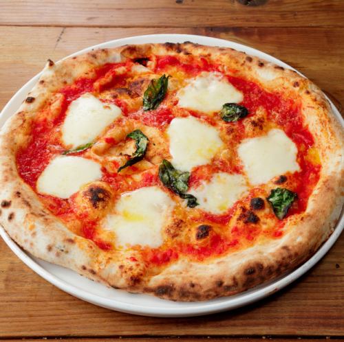 本格窯焼きナポリピッツァが登場♪
