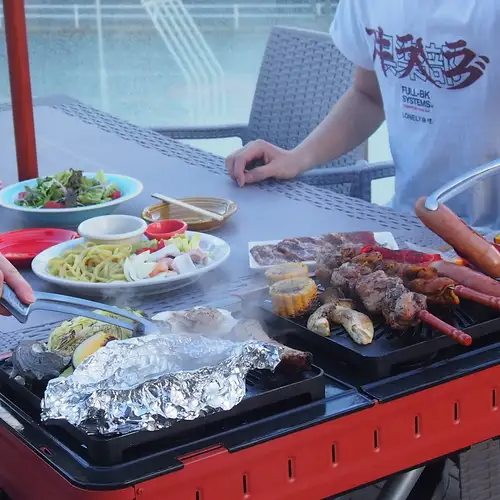 夏はBBQ！プールも解放！