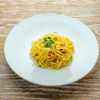 シンプルなペペロンチーノ