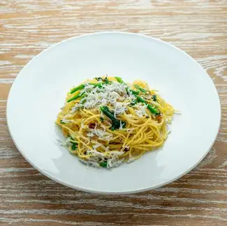 しらすとほうれん草のペペロンチーノ
