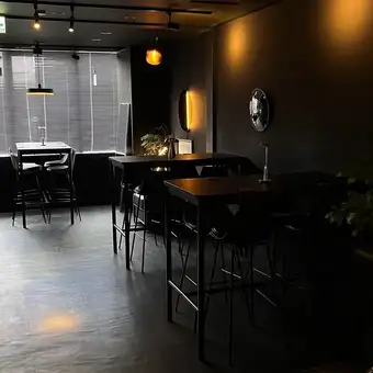 For lunchtime, please visit this cafe!