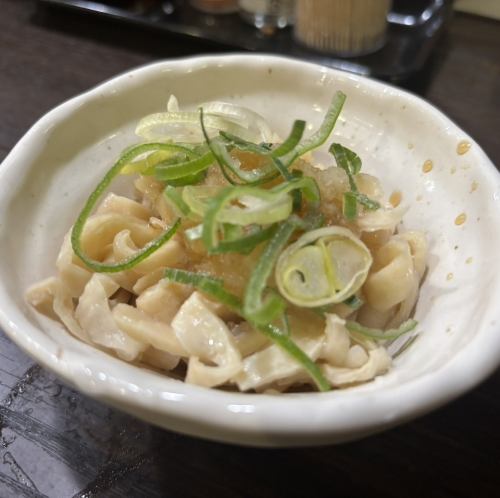 鶏皮湯引きポン酢
