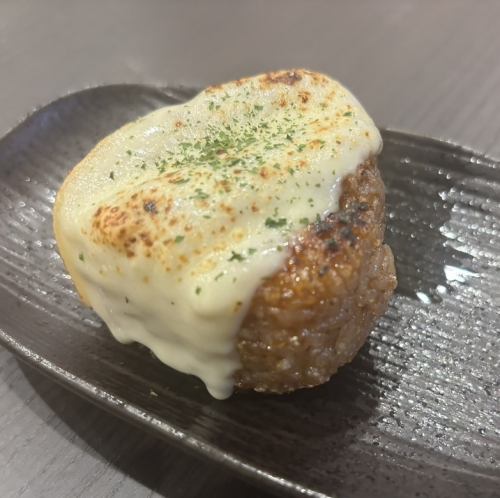 チーズ焼きおにぎり