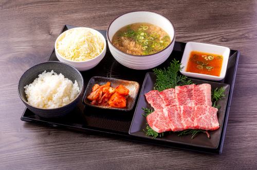 黒毛和牛　赤身・霜降り焼肉定食