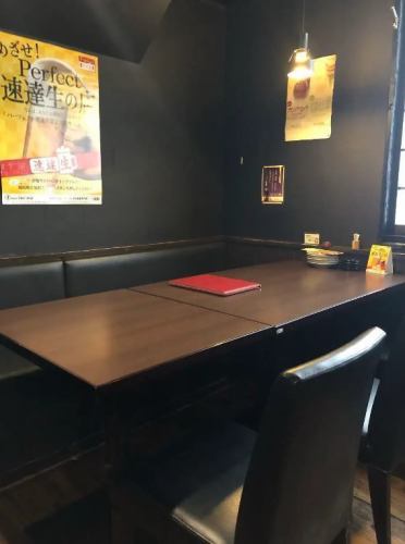 <p>We have table seats for 2 to 6 people that are casual and easy to use! We can accommodate up to 14 people per group. Please come to the banquet etc.</p>