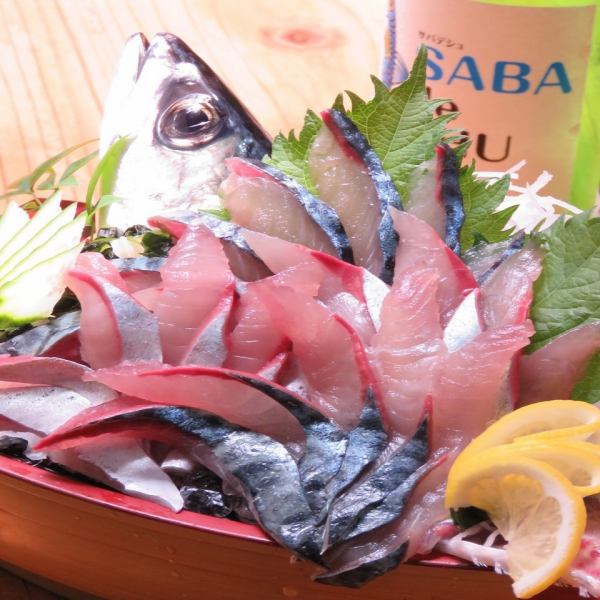 Katsu!! Mackerel sashimi for 1,500 yen (tax included) / Whole mackerel sashimi (for 4 to 5 people) 5,000 yen (tax included)