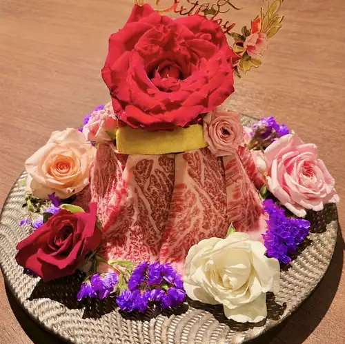 【誕生日に】豪華肉ケーキ