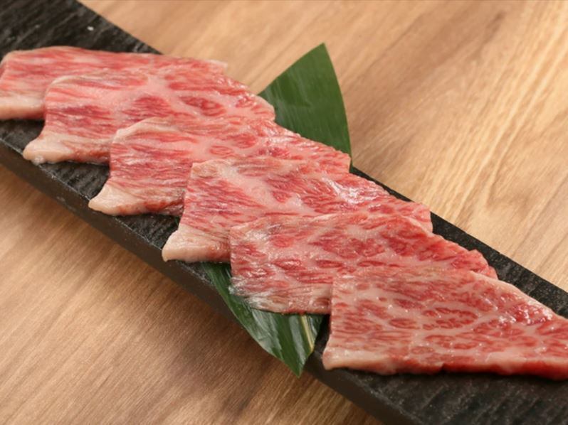 十勝の若牛を使用した焼肉は鮮度が高く旨味を存分に楽しめます♪