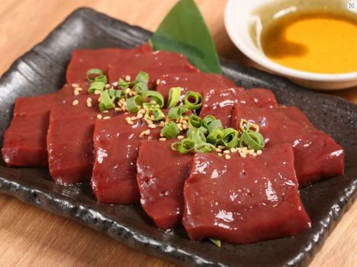 【酒の当てとしても◎】≪若牛レバー≫鮮度抜群の味わいを堪能できます♪