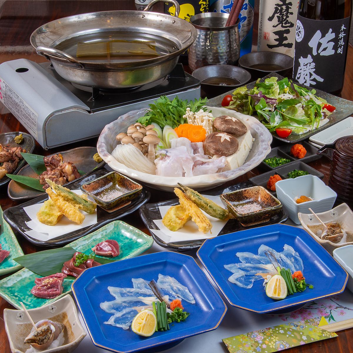 朝引き鶏ととらふぐを贅沢に味わえるお店。落ち着いた空間で特別なひとときをどうぞ。