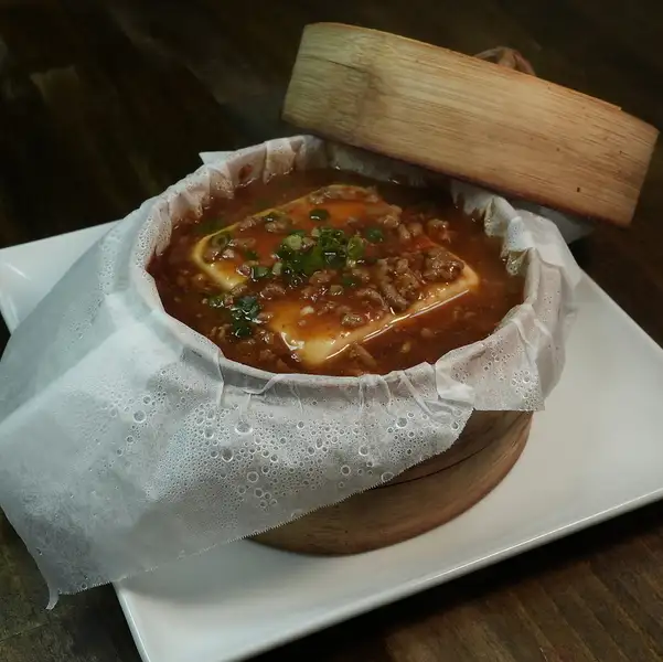 【旨味あふれる】ふっくらジューシー！熱々ホカホカ蒸したてハンバーグや本格麻婆豆腐の絶品せいろ蒸し☆