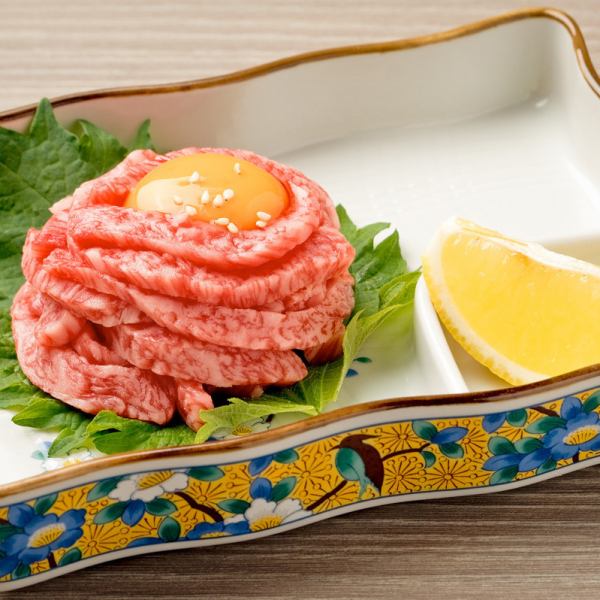 大人気！和牛炙りユッケ◆◇980円（税込）
