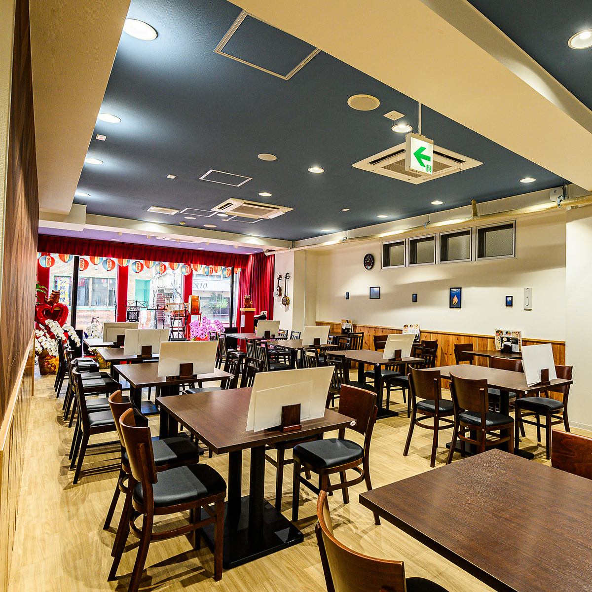 最大50名様で貸切OK!圧巻の島唄ライブをお楽しみください♪