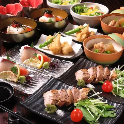 9月から11月　セルフ飲み放題付き全９品秋のコース　5,900円（税込）