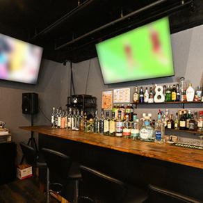 おひとりさまでも気の合うご友人でも気軽に楽しみやすい雰囲気のカウンター席