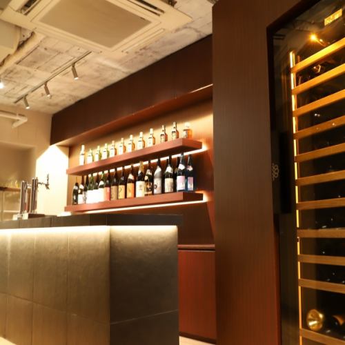 <p>You can come within 1 minute on foot from the south exit of Akabane Station.We have a wide selection of alcoholic beverages such as wine, champagne, and whiskey, so please come and visit us if you like alcohol.</p>