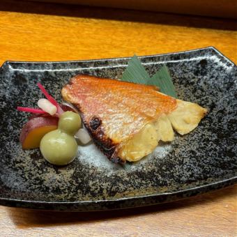 季節の西京焼き　金目鯛