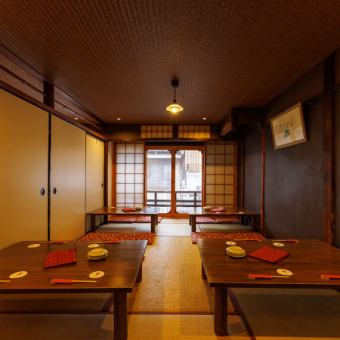 2階席は最大25名様までOK！各種ご宴会にぜひ。