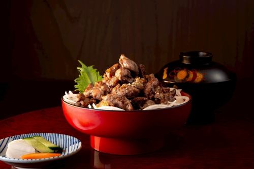 種鶏地鶏もも焼き丼 城山盛り(150g)