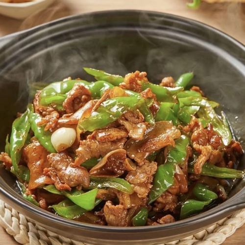 Stir-fried pork belly and green peppers