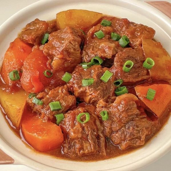 [Only available at our restaurant] Beef ribs and tomato stew