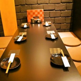 【Table seat / up to 8 people】 We also recommend it for gangbangs and small party sessions.