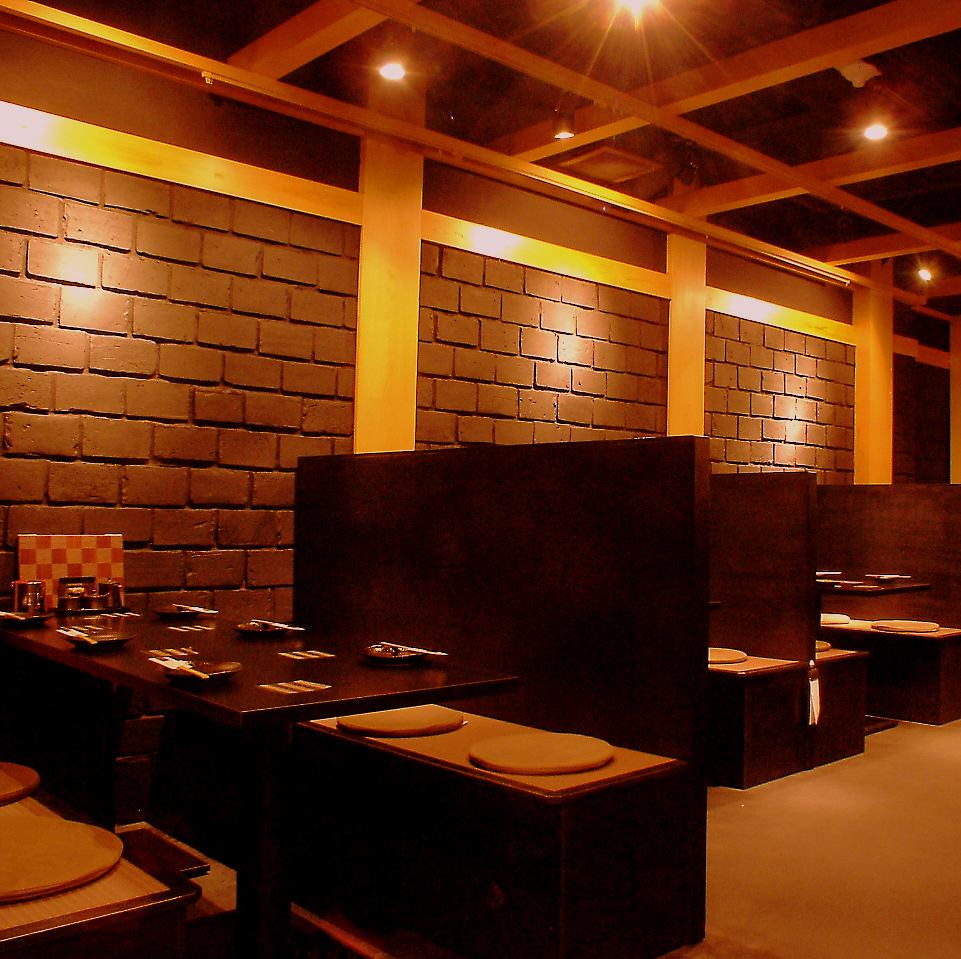 A maximum of 26 people can be accommodated! Relaxing banquets in the popular horigotatsu-style private room♪