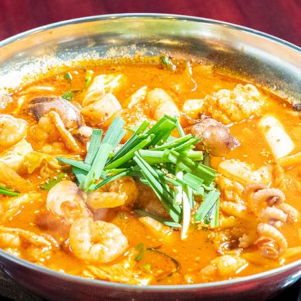 欢迎及欢送派对特惠！5000日元 ⇒ 4500日元 《人气韩式料理 × 海鲜午睡套餐》共13道菜，含2小时畅饮 ◎