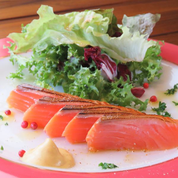 [Our recommended menu!] ~Homemade smoked salmon~