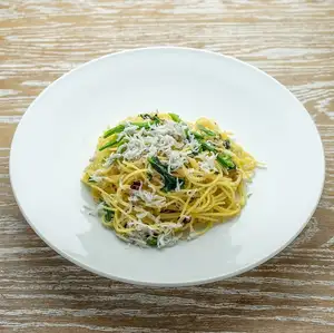 釜揚げしらすとほうれん草のペペロンチーノ