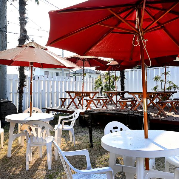 Umbrellas are also available on the terrace.You can enjoy authentic Thai food while feeling nature in an open space.Please feel free to contact us as we also accept reservations.
