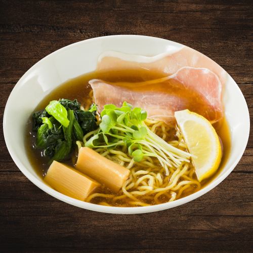 暑い夏を吹き飛ばすひんやりメニューも多数ご用意！