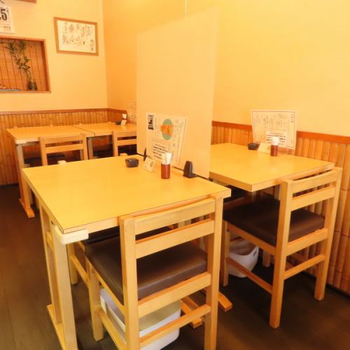 Enjoy delicious eel at a relaxing table seat.