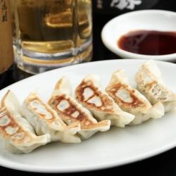 6 gyoza