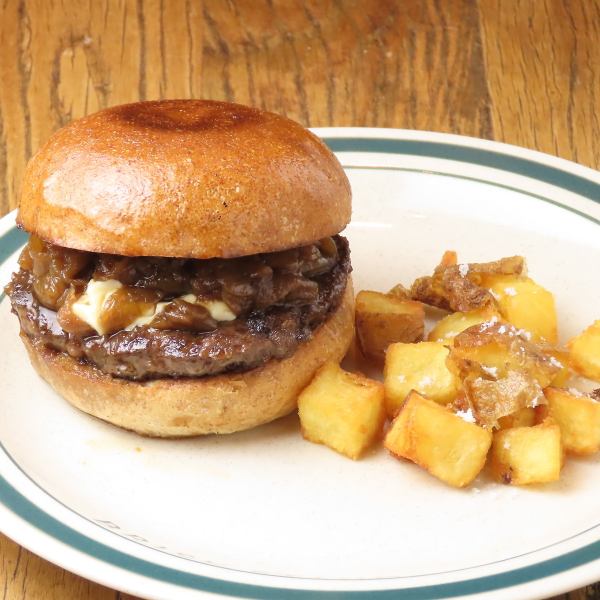 八丁味噌の甘辛ソースが決め手【テリヤキバーガー】