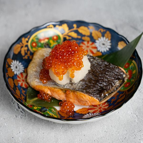 池袋東口徒歩1分。落ち着いた和の空間で、新鮮な海鮮料理とこだわりの日本酒を楽しめる個室居酒屋